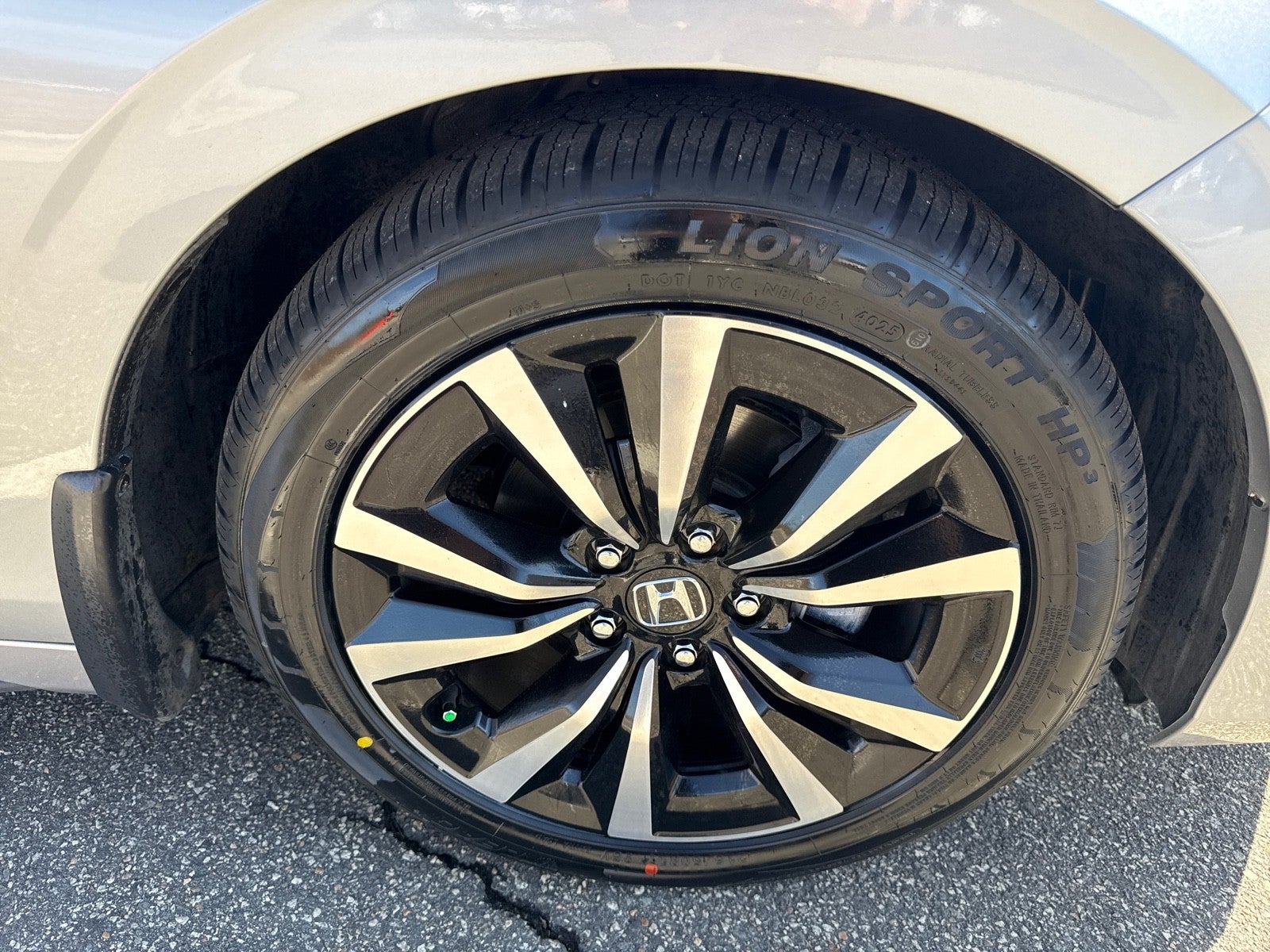 2024 Honda Civic Hatchback EX-L