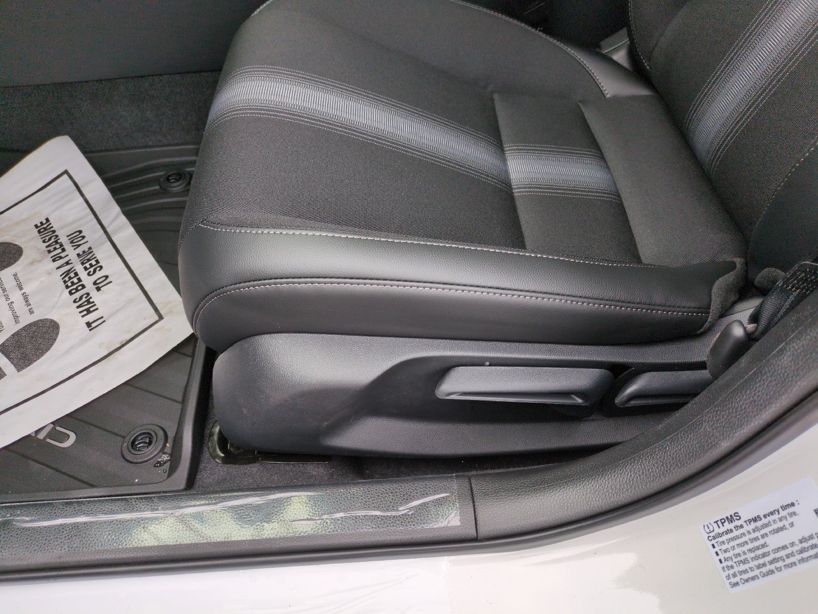 2026 Honda Civic Hatchback Hybrid Sport