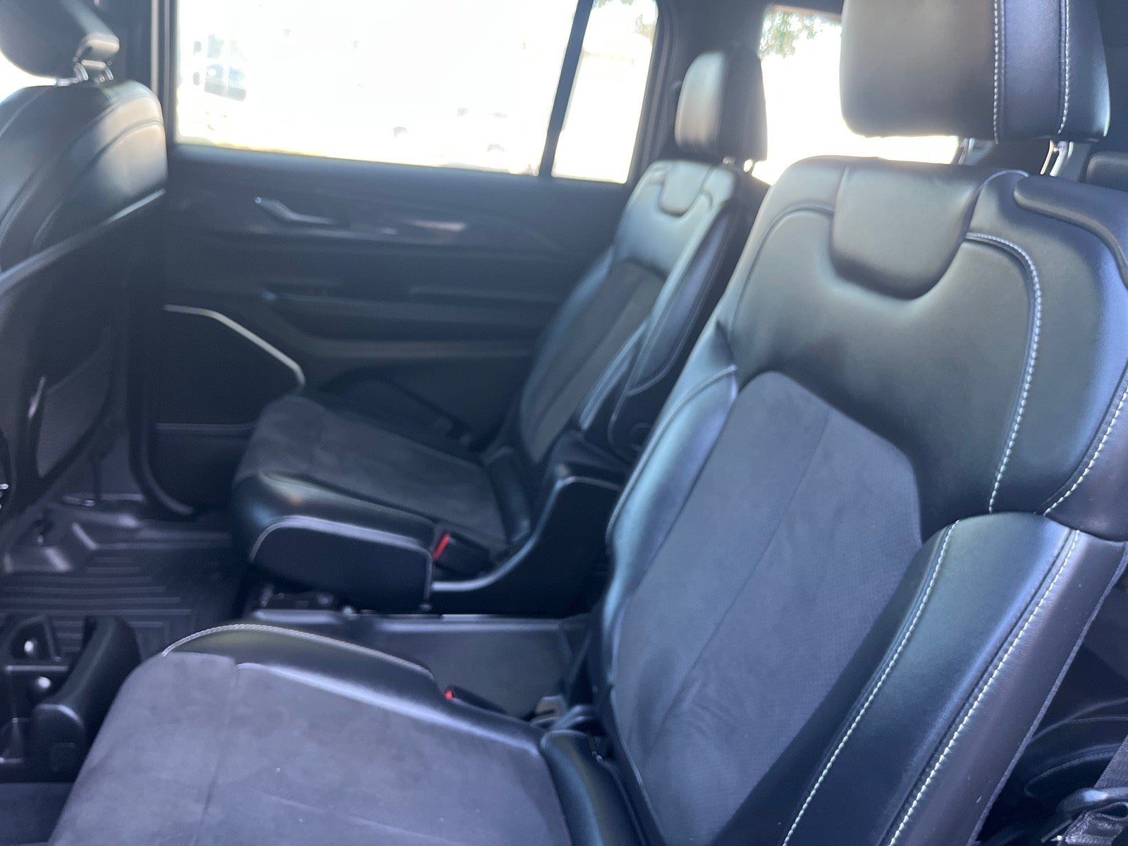 2022 Jeep Grand Cherokee L Altitude