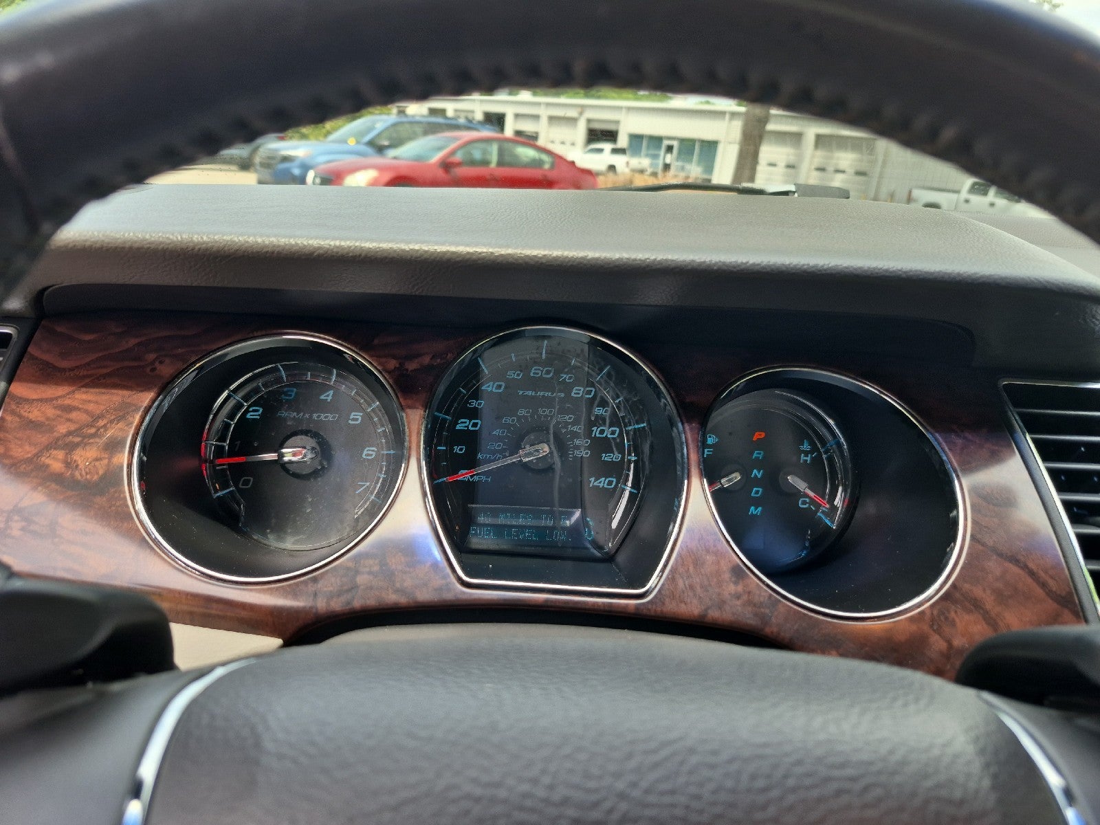 2010 Ford Taurus SEL