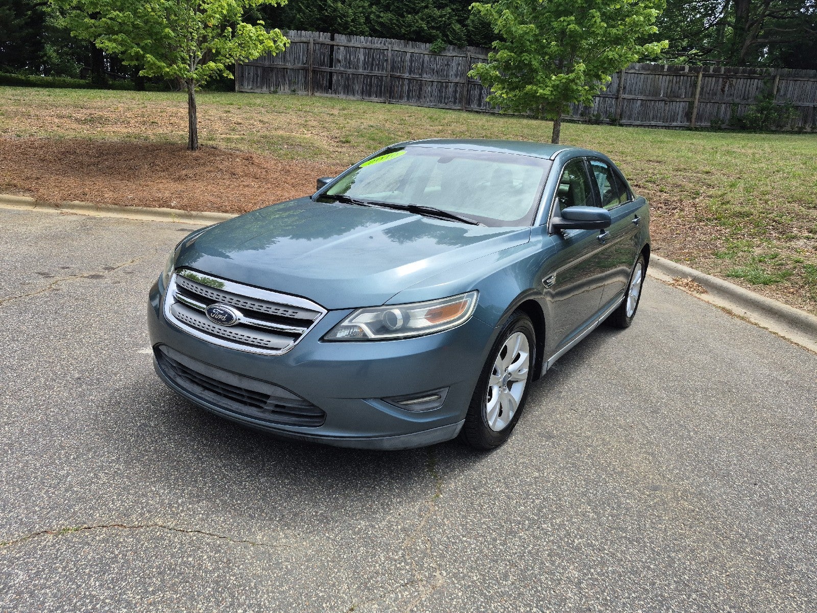 2010 Ford Taurus SEL