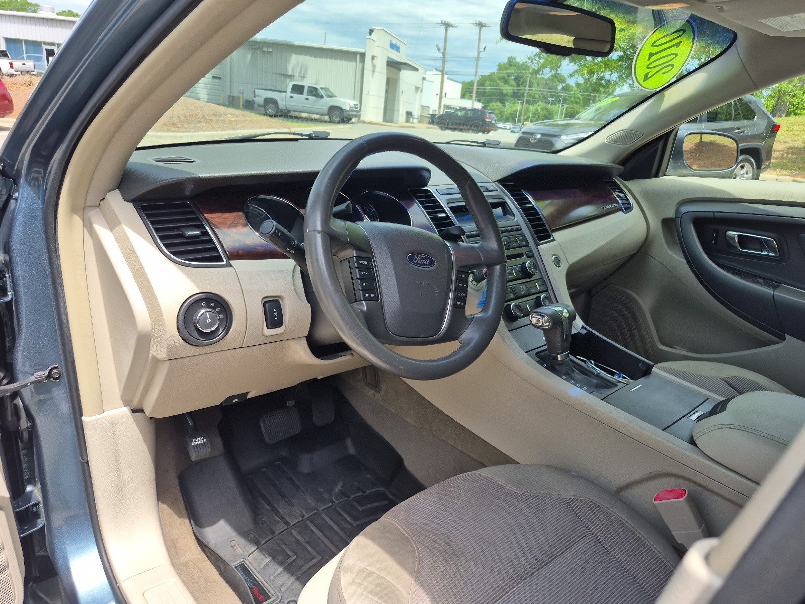 2010 Ford Taurus SEL