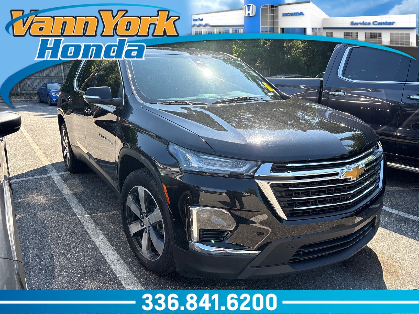 2022 Chevrolet Traverse LT Leather
