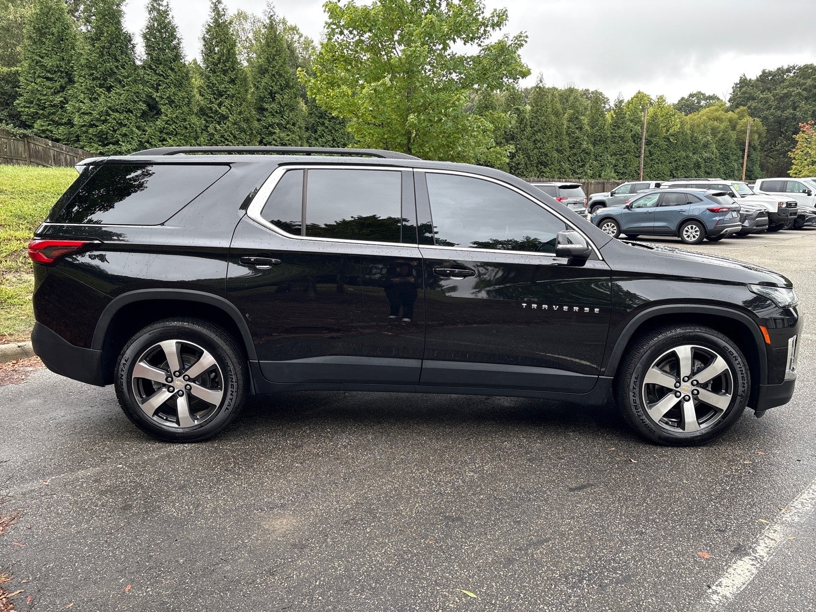 2022 Chevrolet Traverse LT Leather