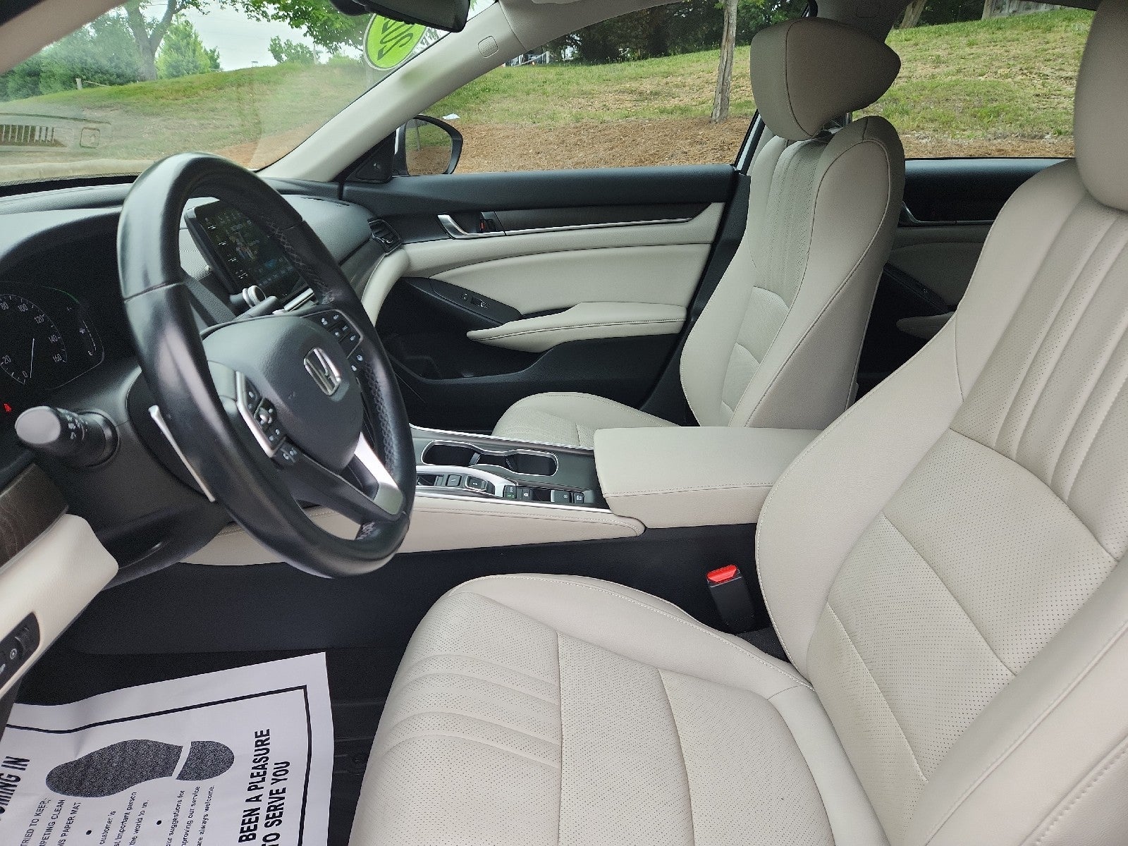 2022 Honda Accord Hybrid Touring - Photo 19