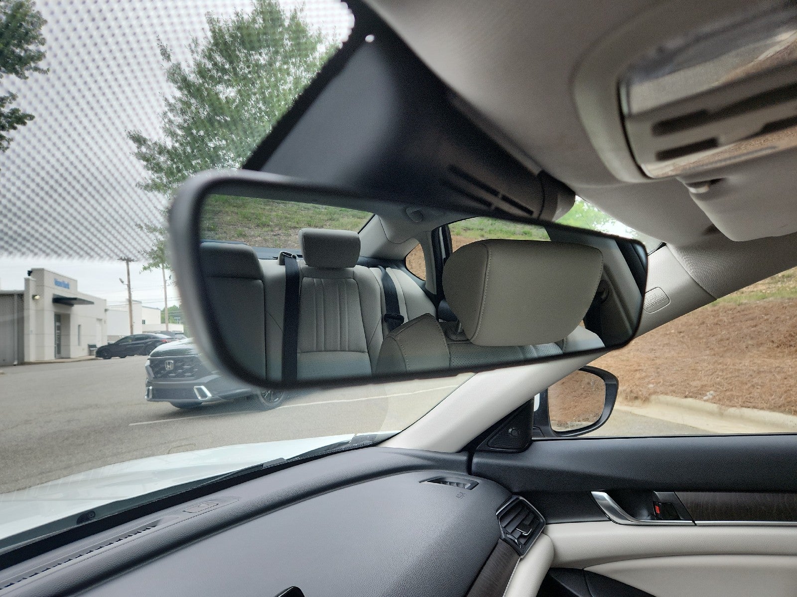2022 Honda Accord Hybrid Touring - Photo 30
