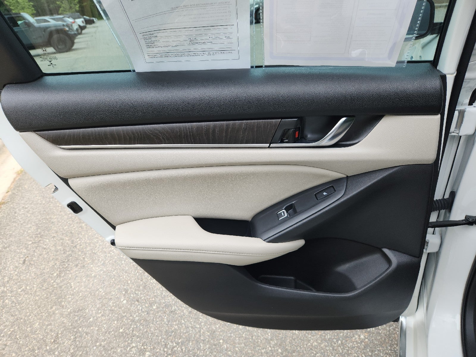 2022 Honda Accord Hybrid Touring - Photo 34