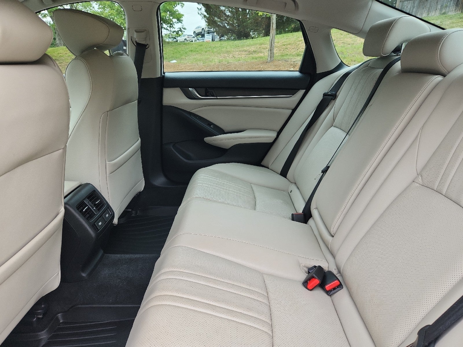 2022 Honda Accord Hybrid Touring - Photo 36