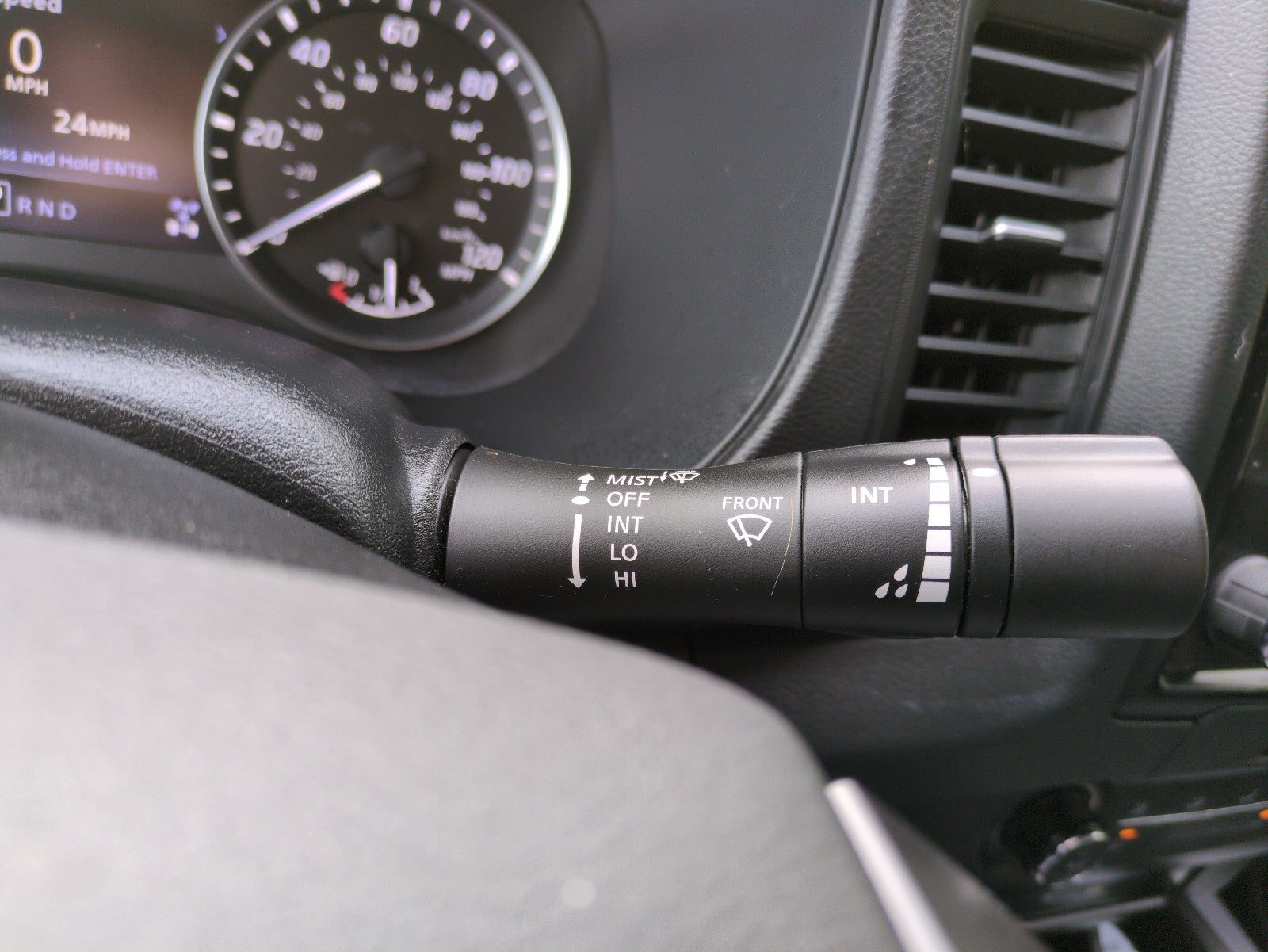 2023 Nissan Frontier S