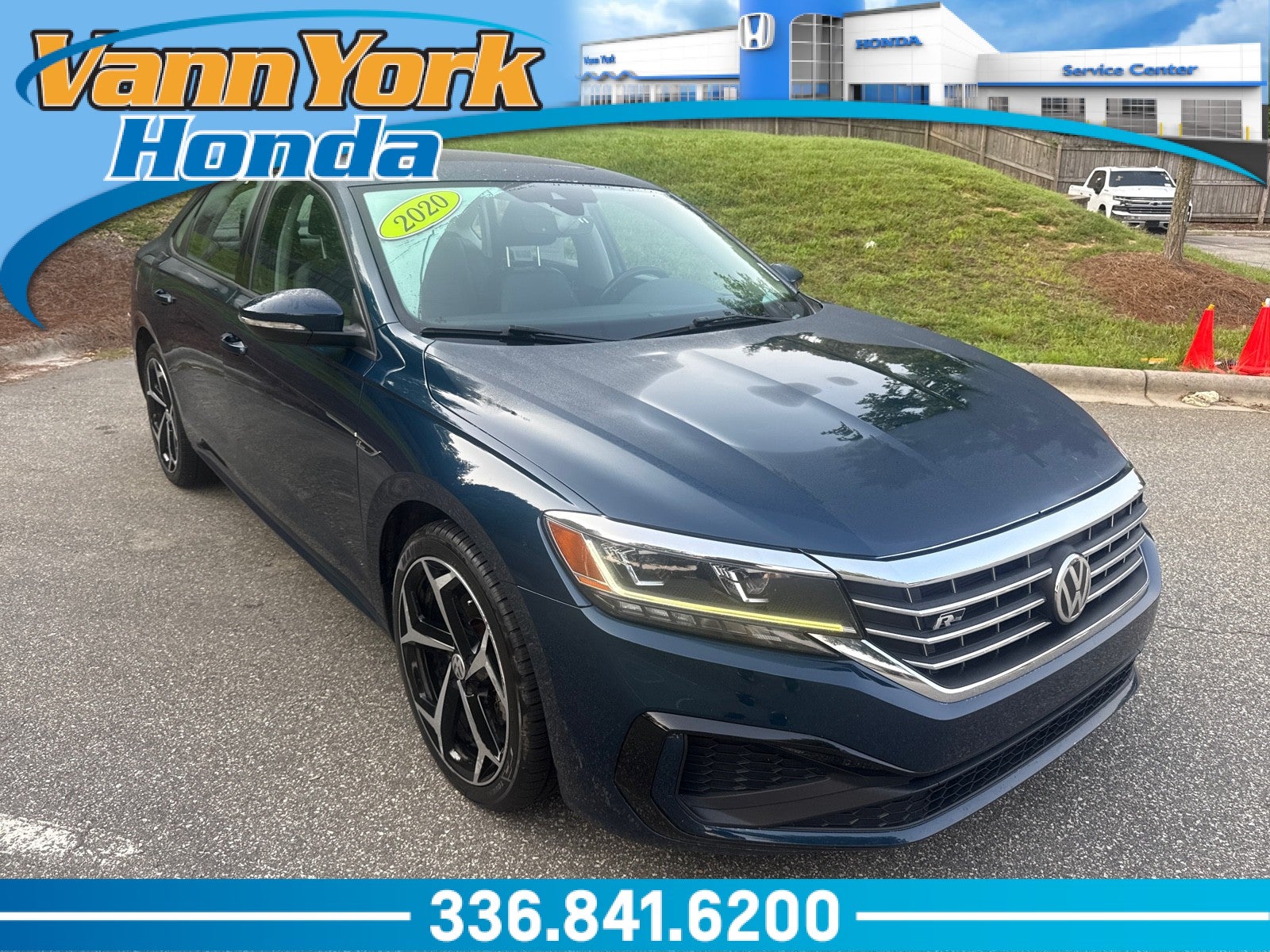 2020 Volkswagen Passat 2.0T R-Line