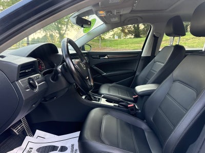 2020 Volkswagen Passat 2.0T R-Line