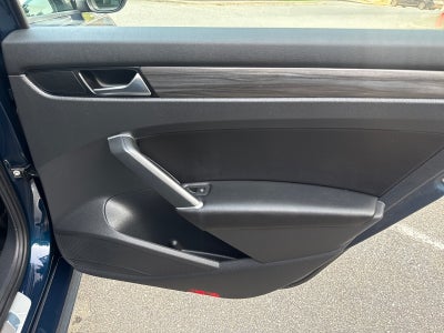 2020 Volkswagen Passat 2.0T R-Line