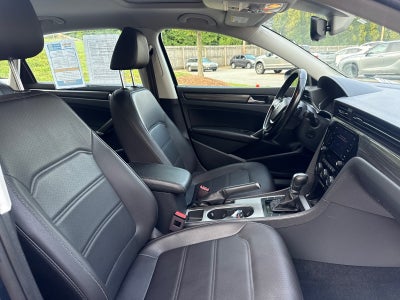 2020 Volkswagen Passat 2.0T R-Line