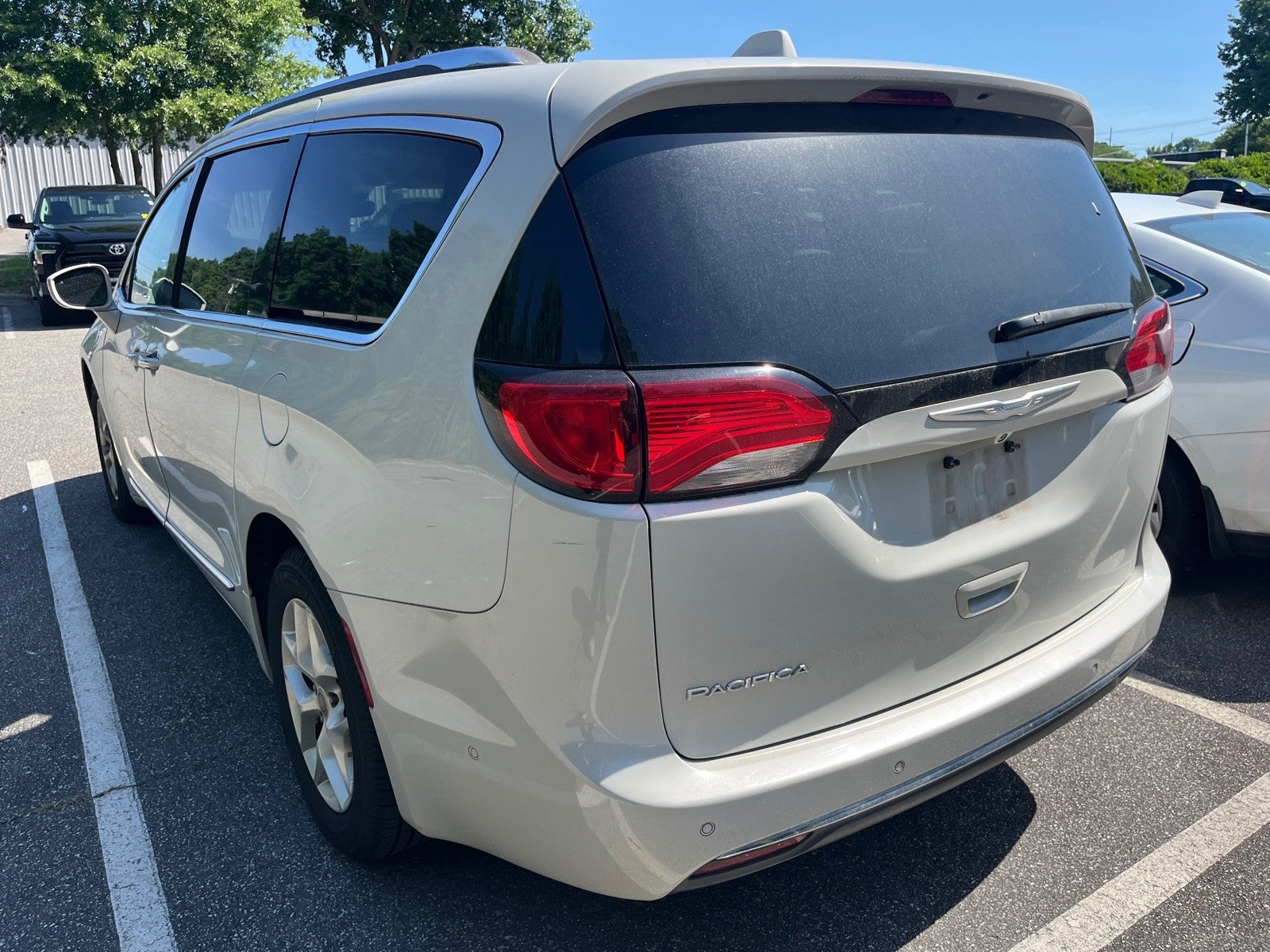 2017 Chrysler Pacifica Touring-L Plus