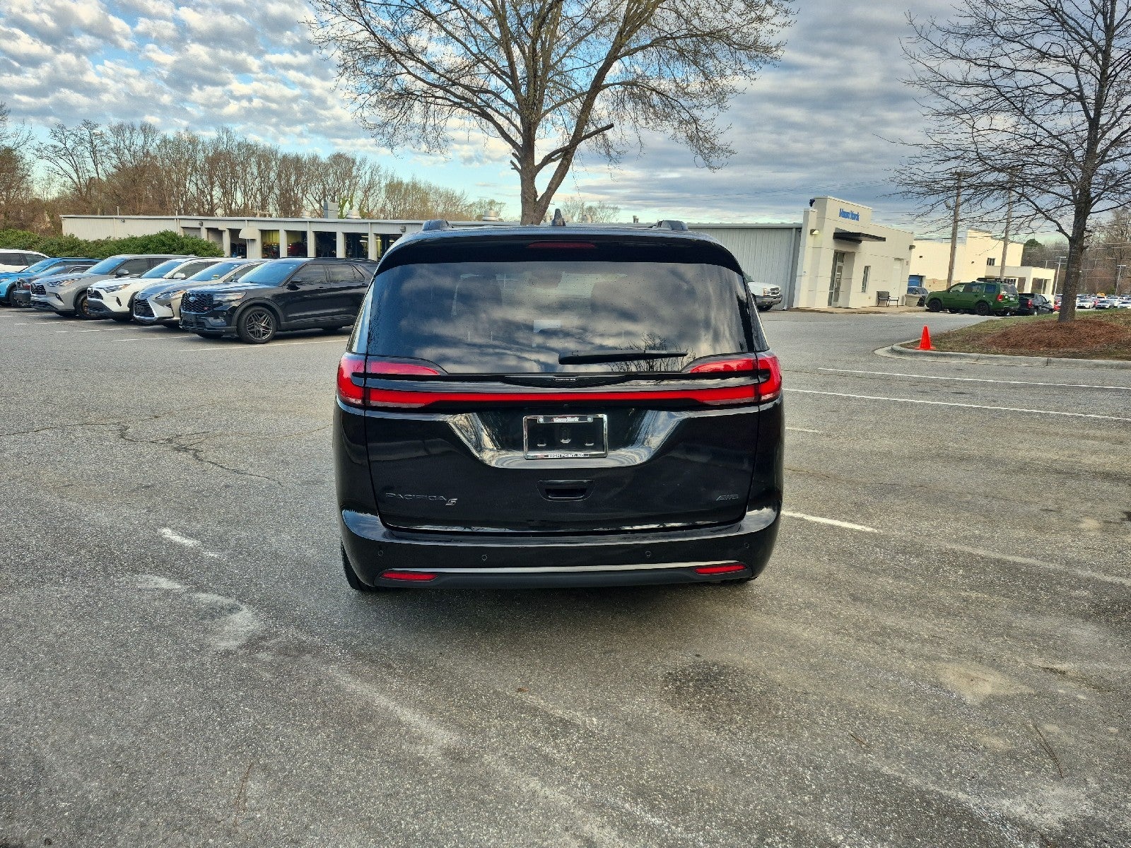 2023 Chrysler Pacifica Touring L