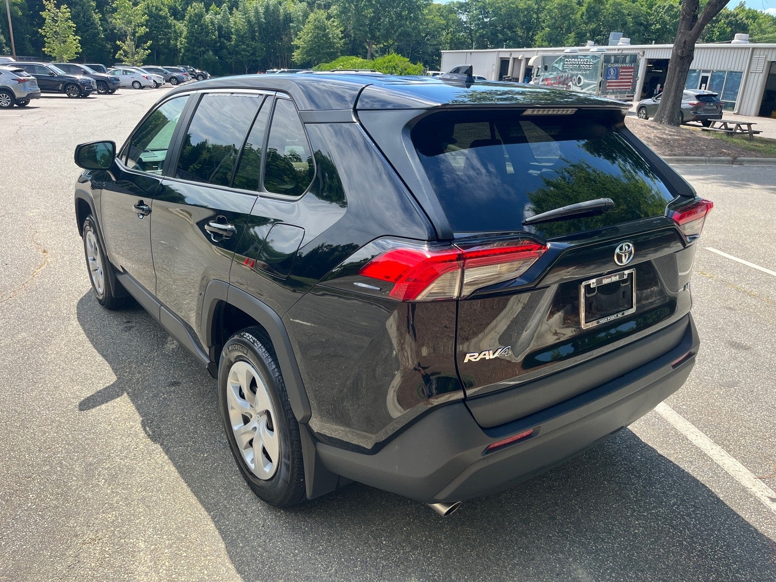 2023 Toyota RAV4 LE