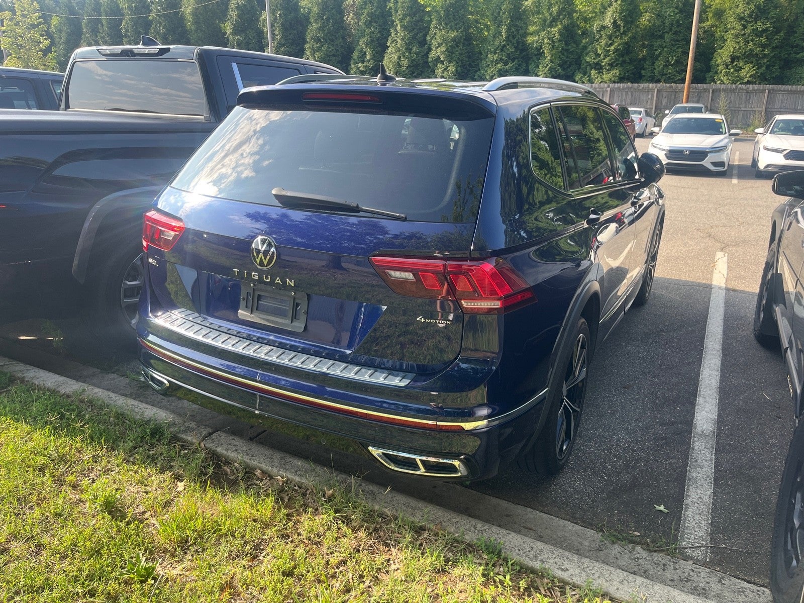 2022 Volkswagen Tiguan SEL R-Line