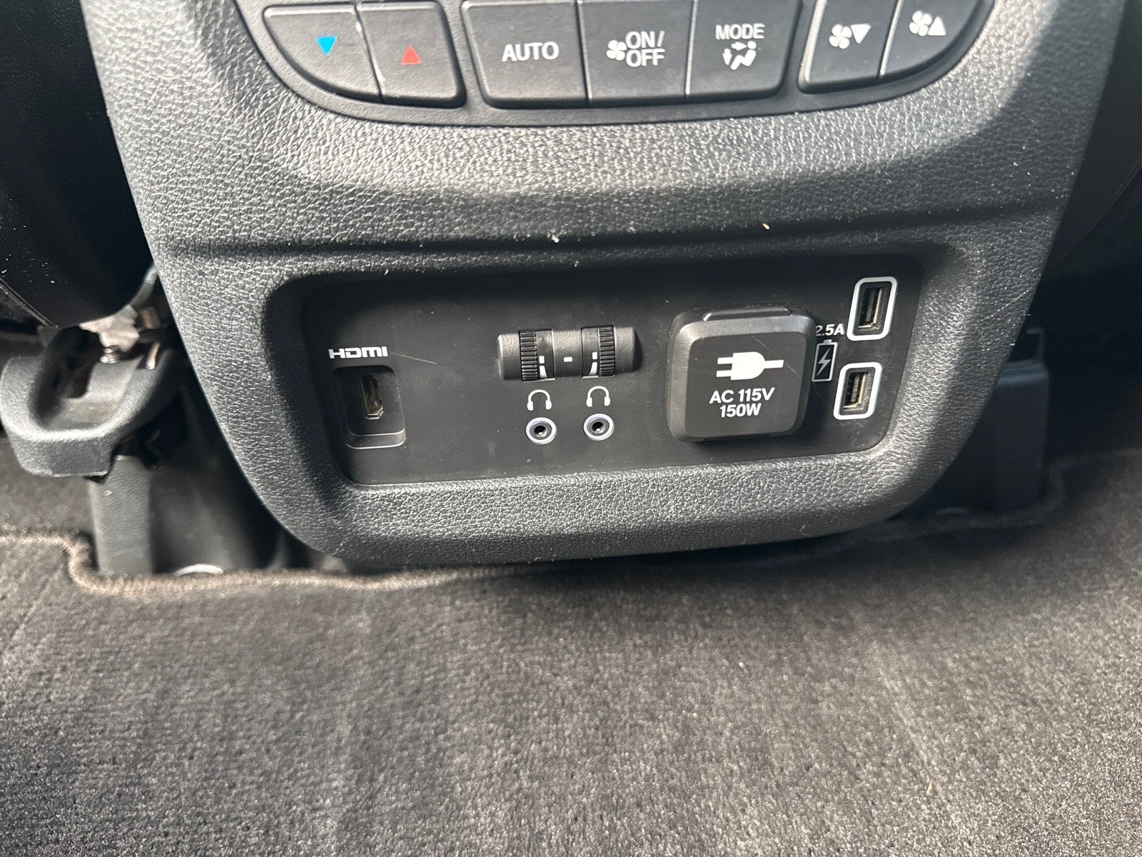 2022 Honda Pilot Touring 7-Passenger