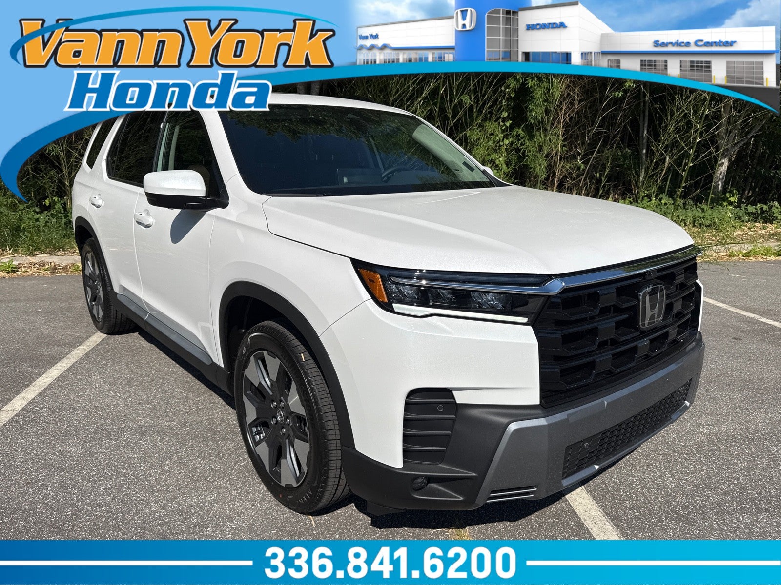 2026 Honda Pilot Touring AWD's photo