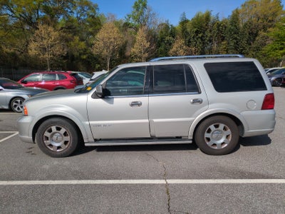 2006 Lincoln Navigator w/Limousine Pkg