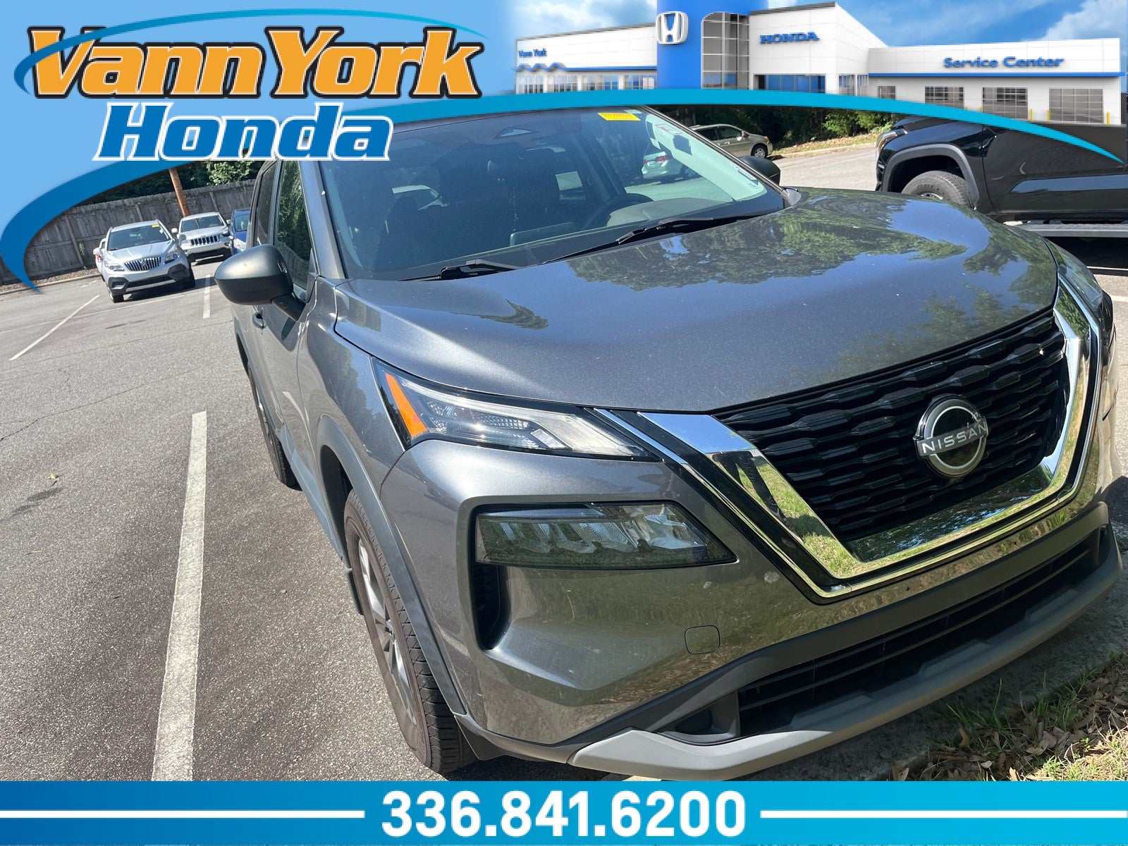 2022 Nissan Rogue S FWD's photo