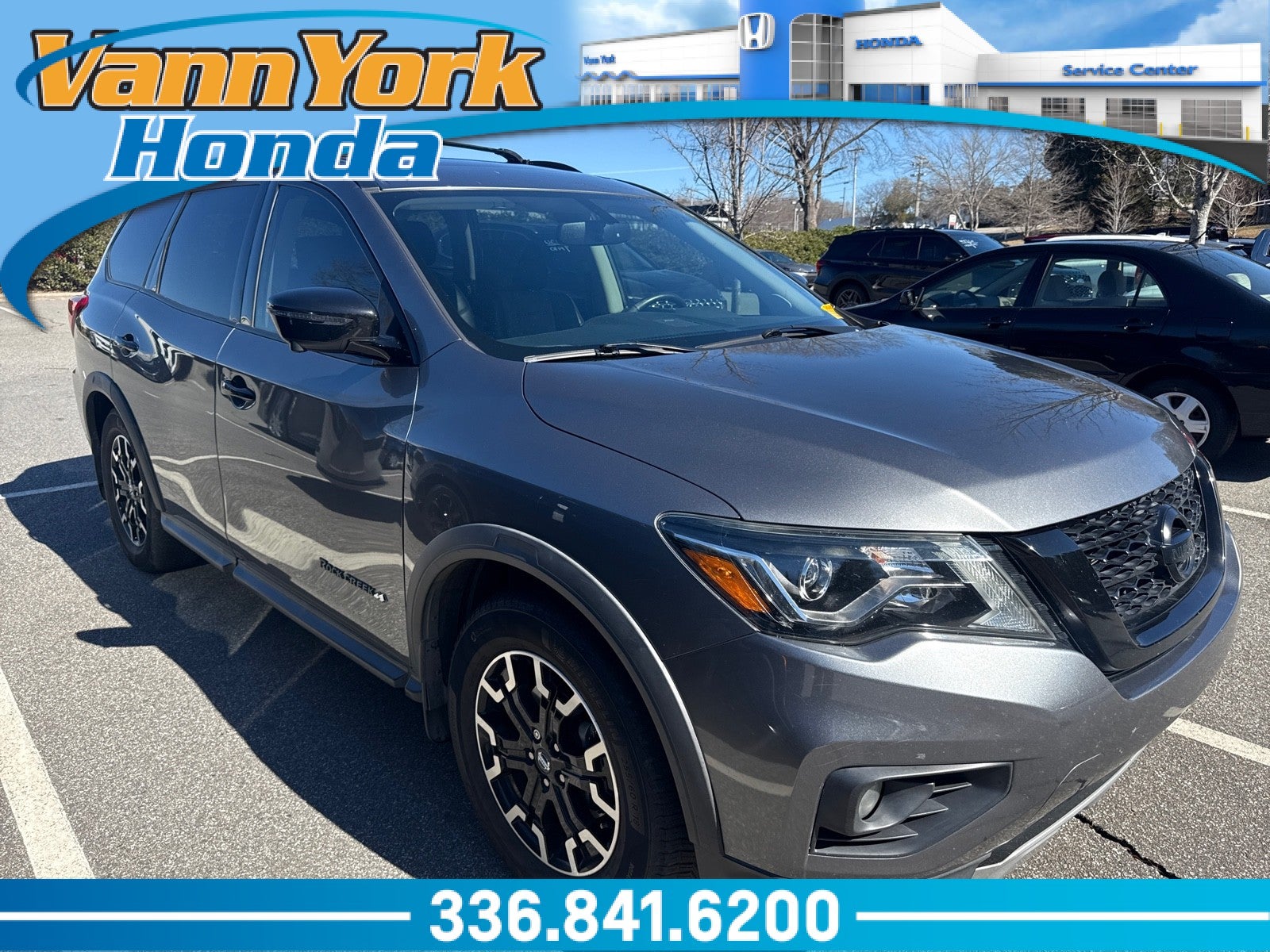 2020 Nissan Pathfinder SL