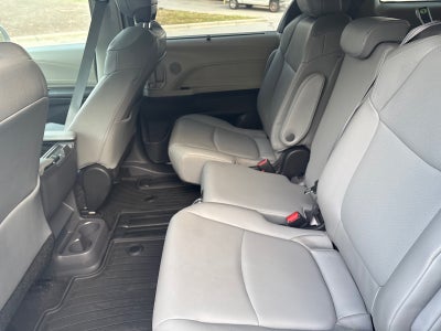 2022 Toyota Sienna XLE