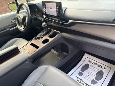 2022 Toyota Sienna XLE