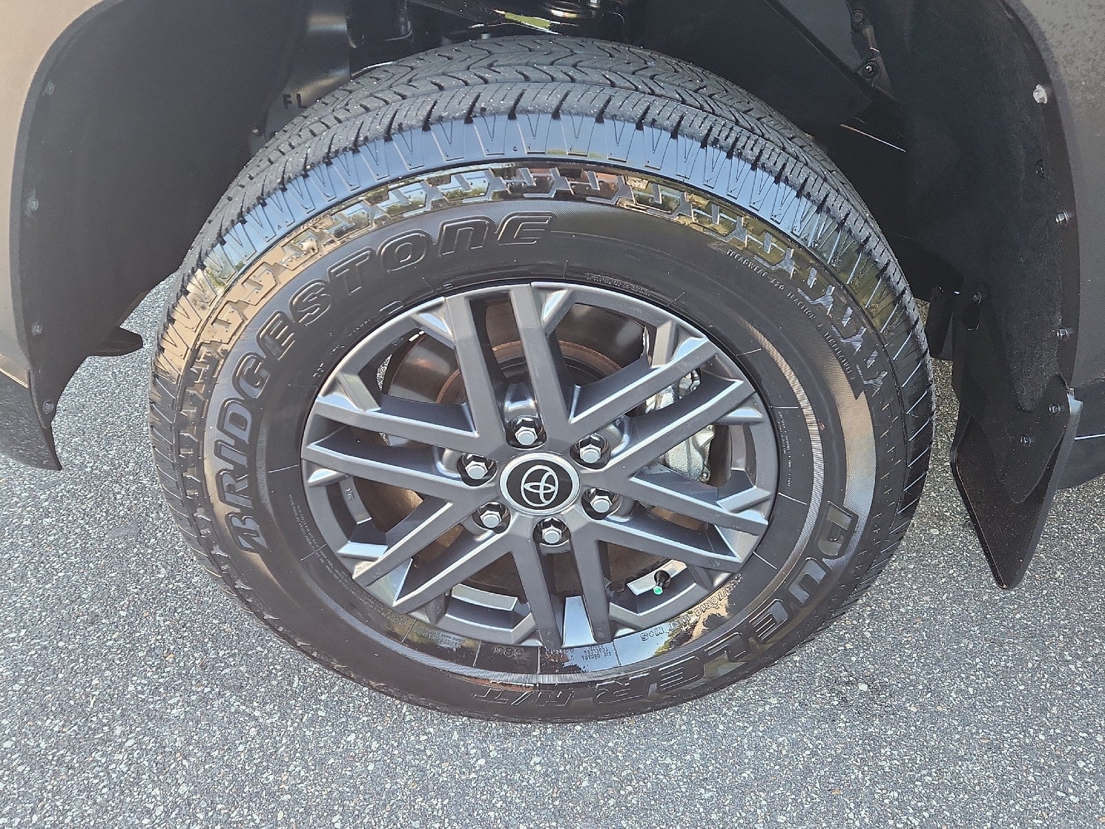 2024 Toyota Tundra 4WD SR5