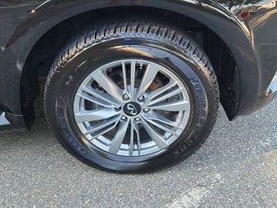 2022 INFINITI QX80 LUXE