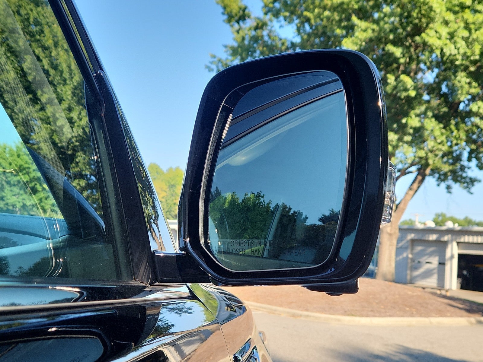2022 INFINITI QX80 LUXE