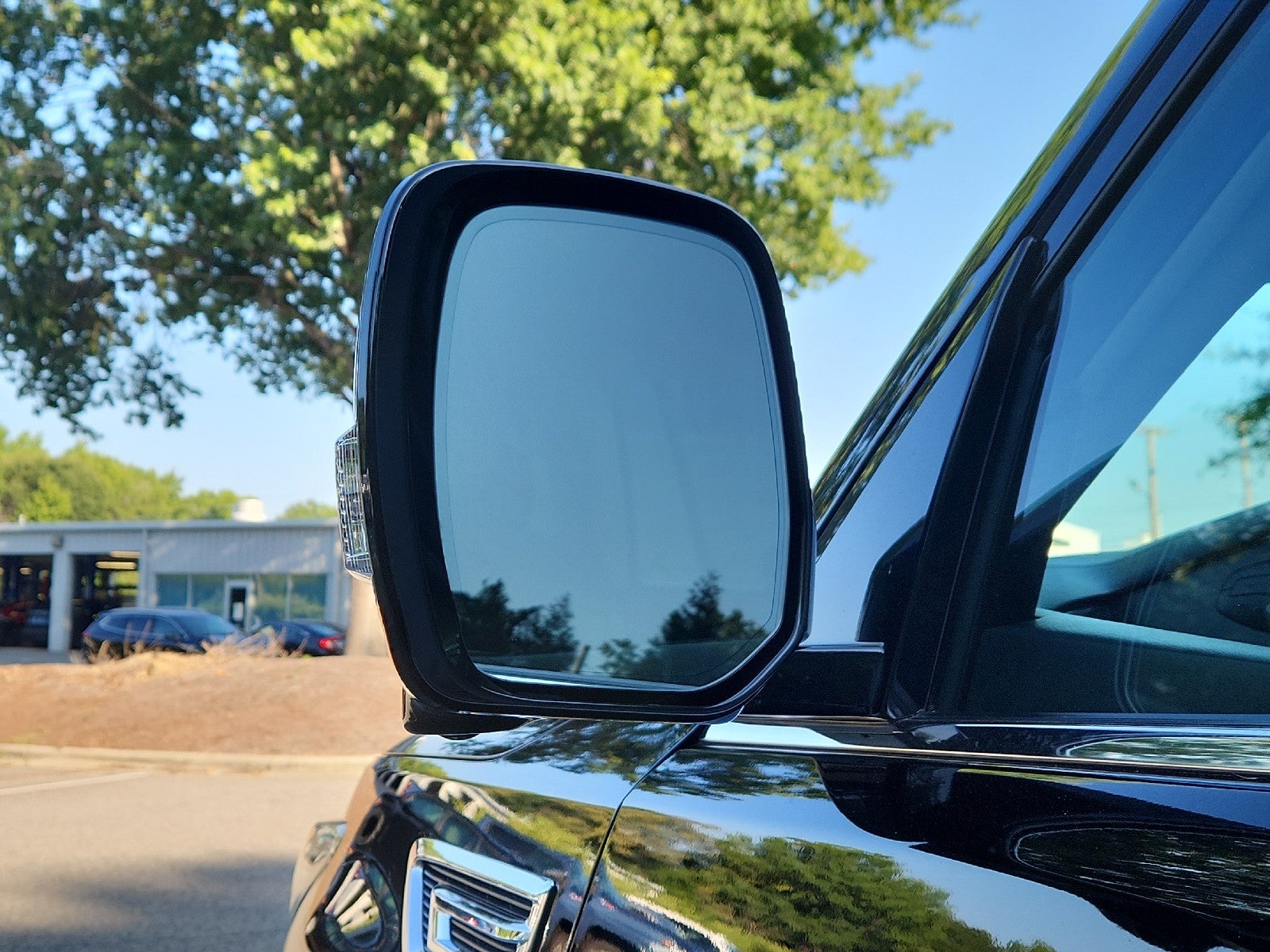 2022 INFINITI QX80 LUXE
