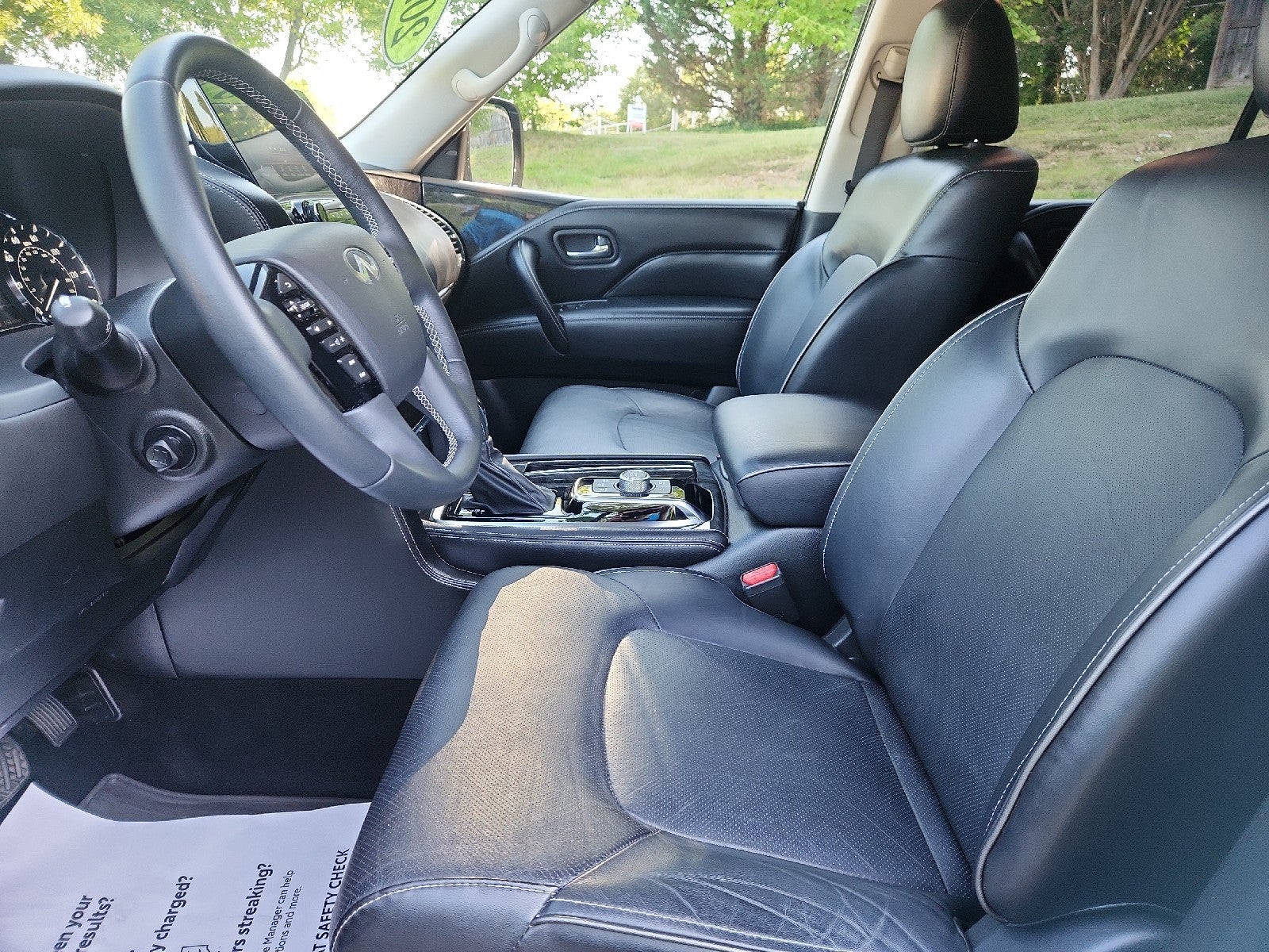 2022 INFINITI QX80 LUXE