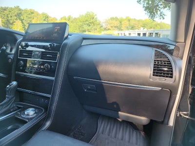 2022 INFINITI QX80 LUXE