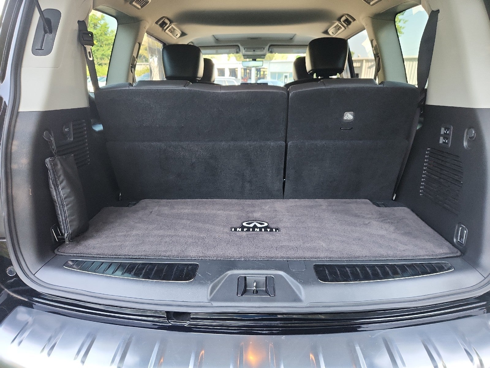 2022 INFINITI QX80 LUXE