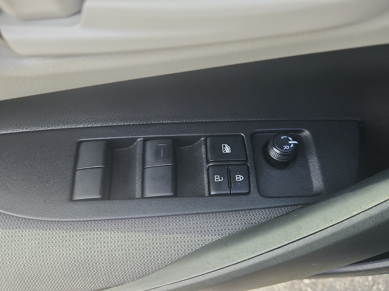 2025 Toyota Corolla Hybrid SE