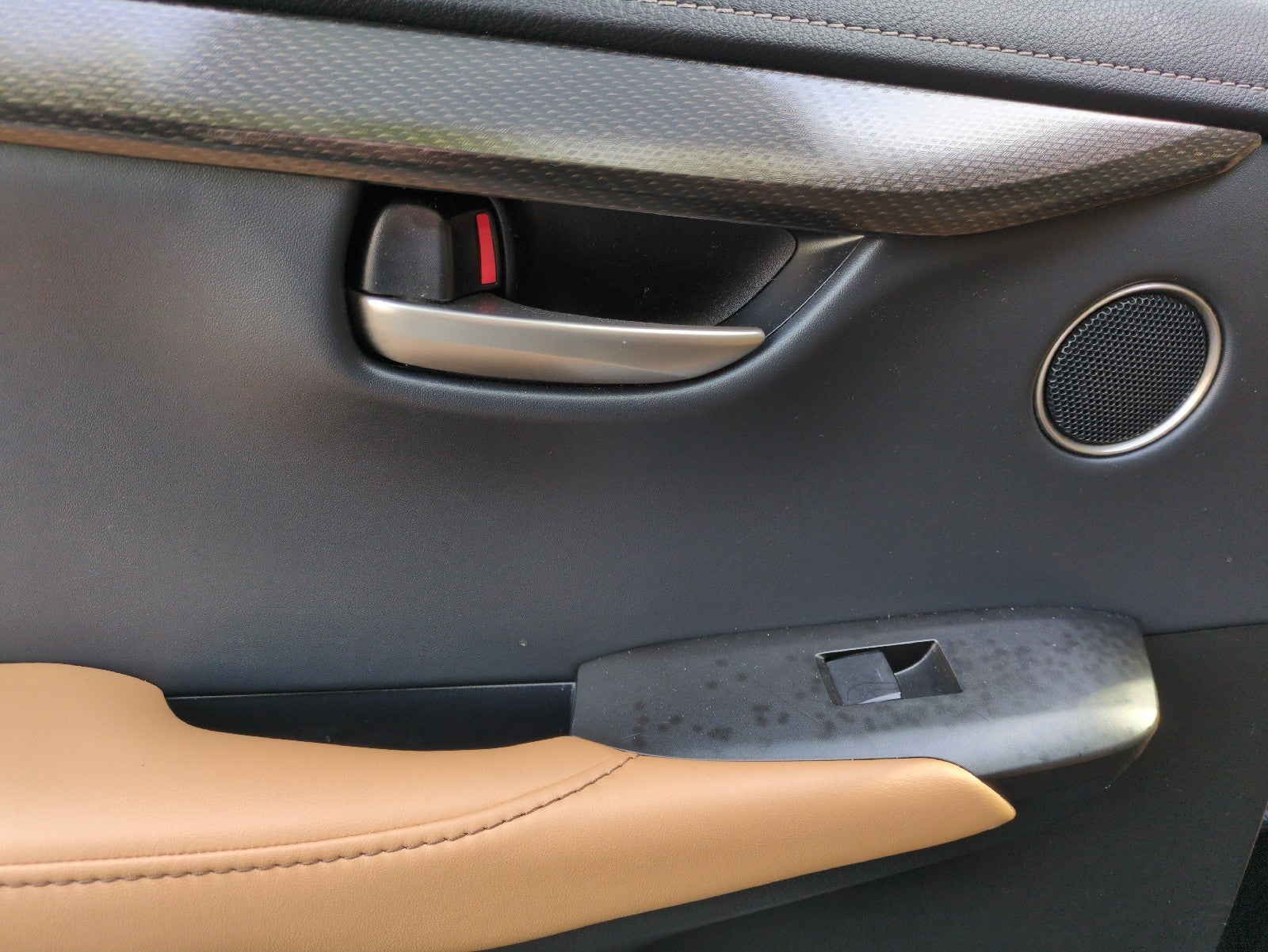 2016 Lexus NX 200t FWD 4dr