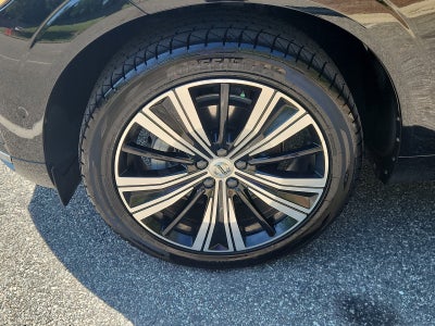 2023 Volvo XC60 Plus Bright Theme