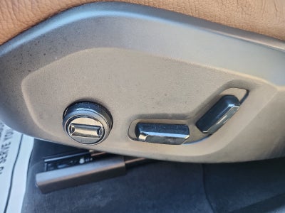 2023 Volvo XC60 Plus Bright Theme