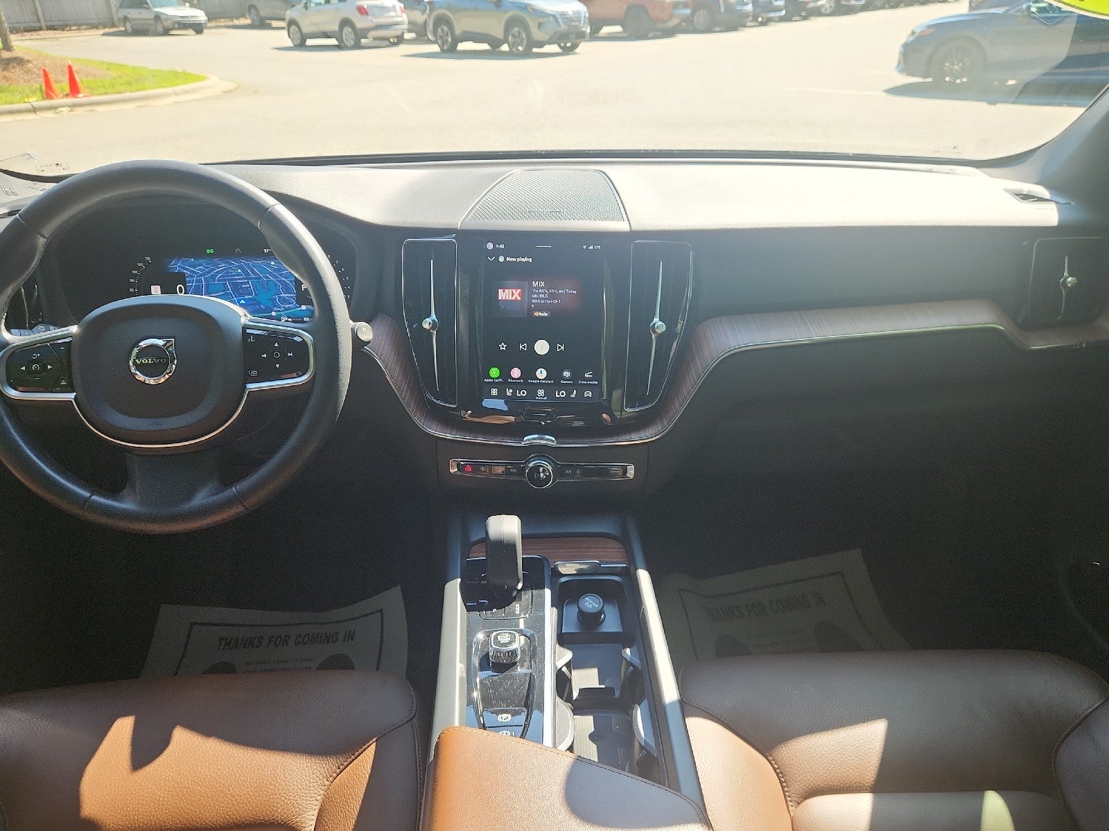 2023 Volvo XC60 Plus Bright Theme